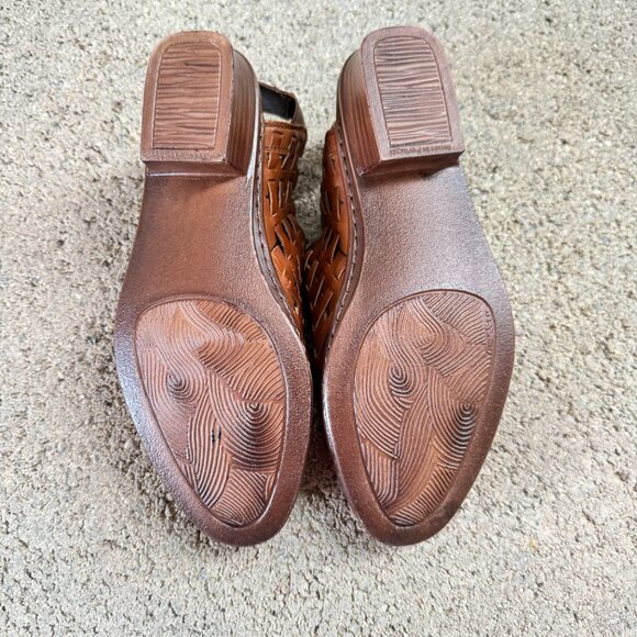 RIEKER WOMEN'S BROWN TAN ANTI-STRESS WOVEN LEATHER SLINGBACK SANDALS - Picture 8 of 10